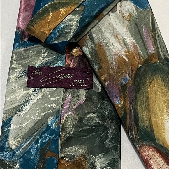 Floral Patterned Tie - Picture 2 of 3